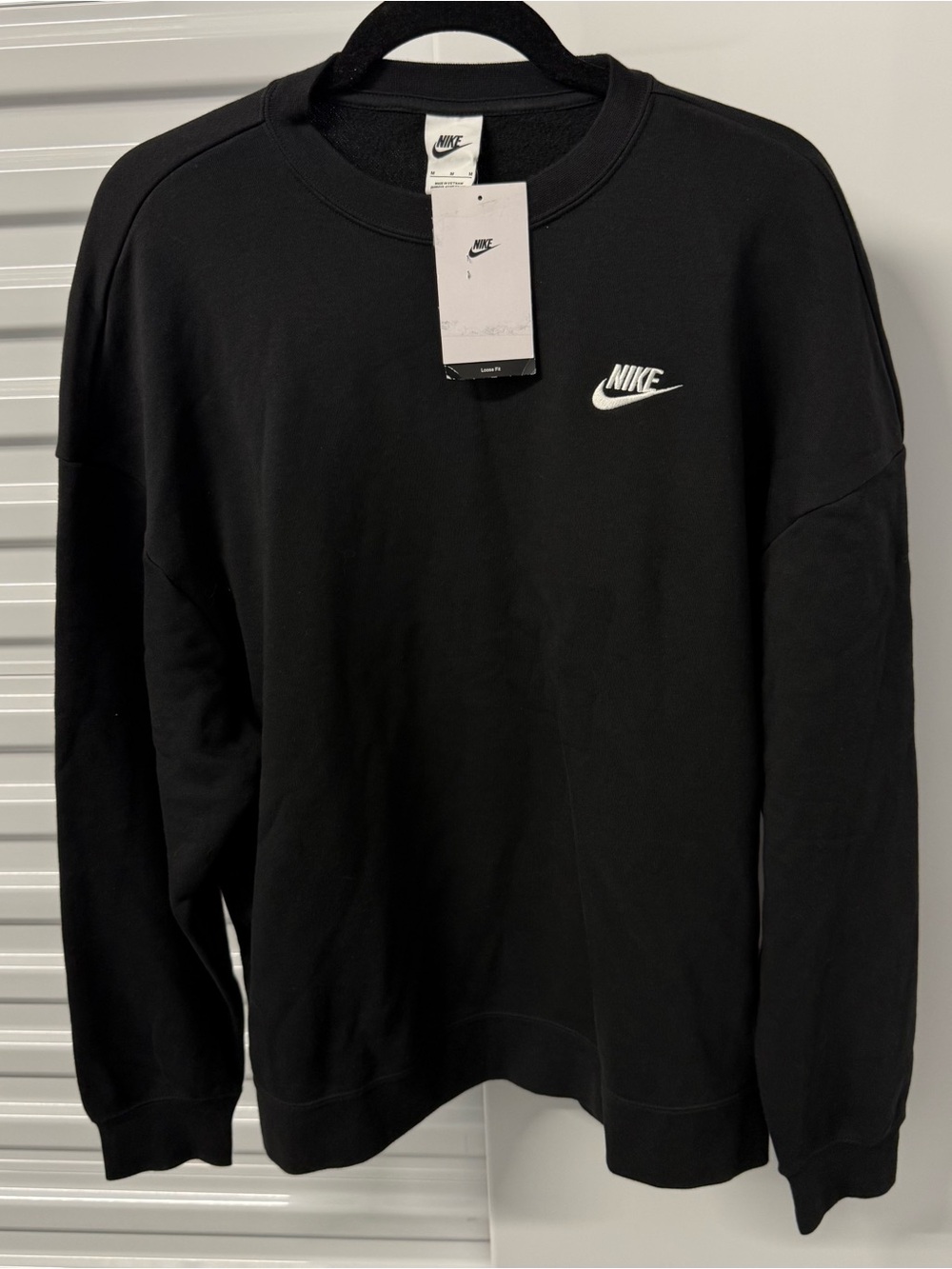 Nike Women’s Club Fleece Crewneck Sweatshirt, Black, Size Medium